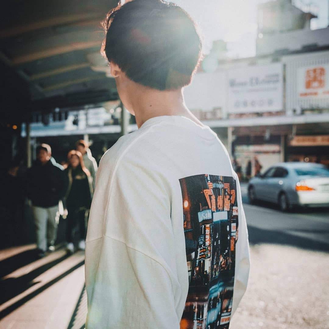 09 Neon Mirror Photo Long Sleeve Tee