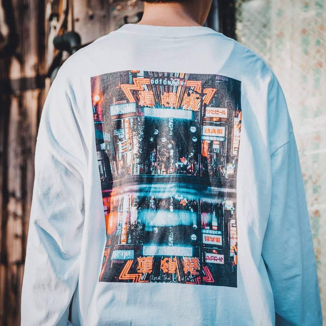 09 Neon Mirror Photo Long Sleeve Tee
